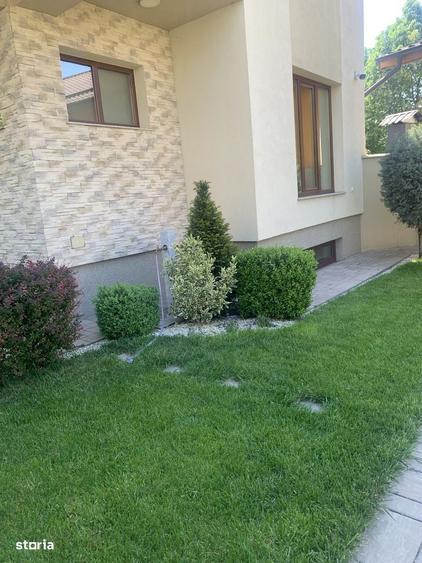 Casă cu 4 camere cu Teren 176 Mp în Sărari