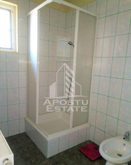 Casa de inchiriat, curte proprie si loc de parcare, zona ... - 12