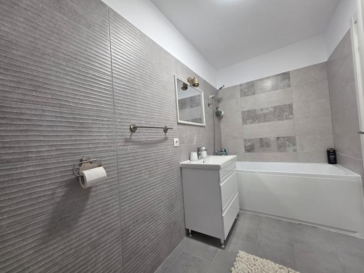 Apartament cu trei camere pe doua niveluri, tip vila, zona Tractorul - 13