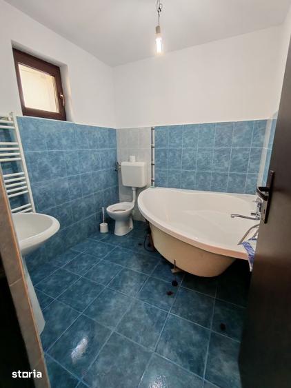 Casă cu 4 camere cu Teren 130 Mp în Central