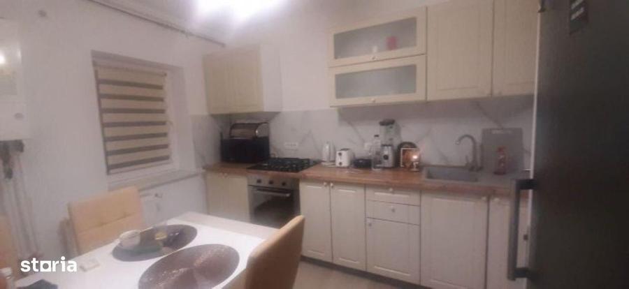 Apartament cu 4 camere de vanzare, zona Icil - 1