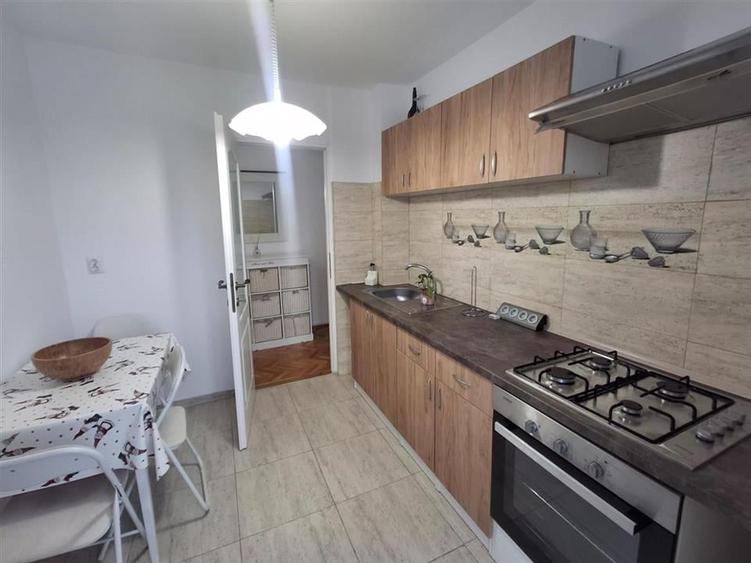 Apartament 2 camere decomandat zona Sub Arini - 14