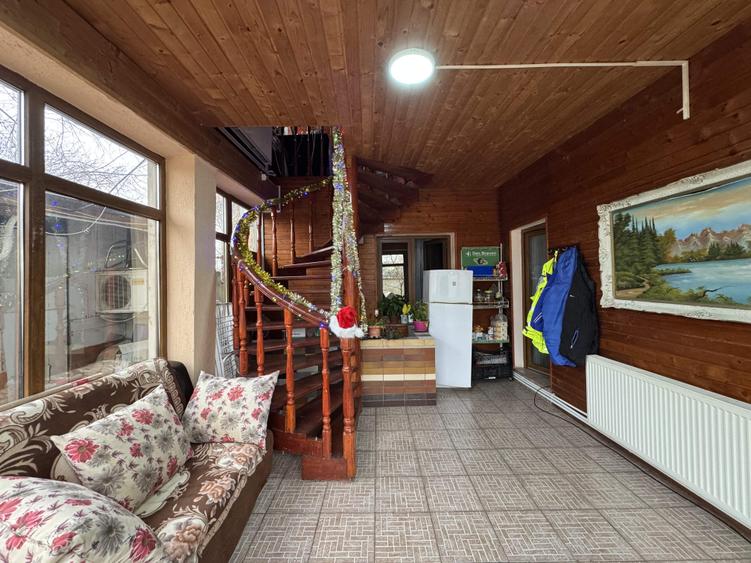 IMOBIL cu 3 cladiri, 14 camere, 6 bai, T= 611 mp, ultracentral,Caracal - 6