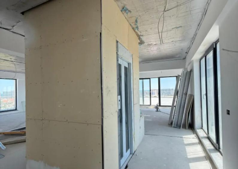 Penthouse - Vedere catre lac si mare - Terasa 250 mp -Mamaia - 11