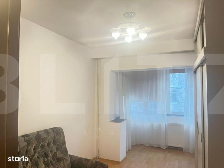 Vanzare apartament de 3 camere, etaj 3, decomandat zona Primaverii - 2