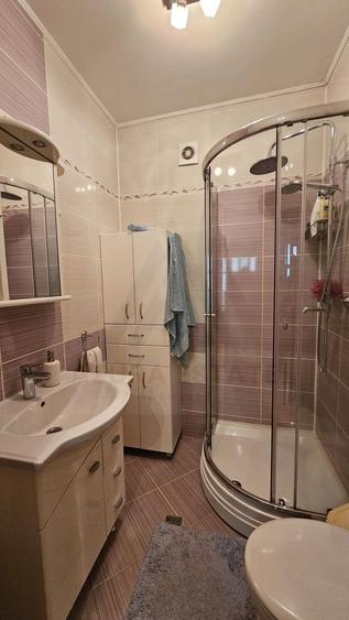 Casa 5 camere 3 bai garaj inchis si teren 700 mp utili in Lazaret - 8