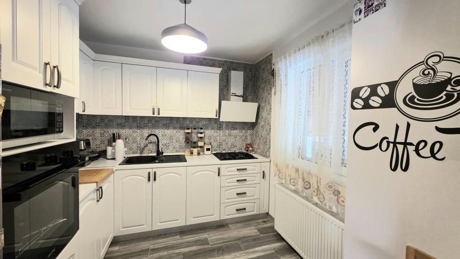 Casă individuală cu 4 camere cu Canalizare în Lumina