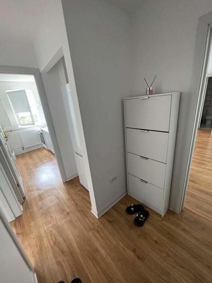 Apartament cu 3 camere decomandat în Exterior Vest
