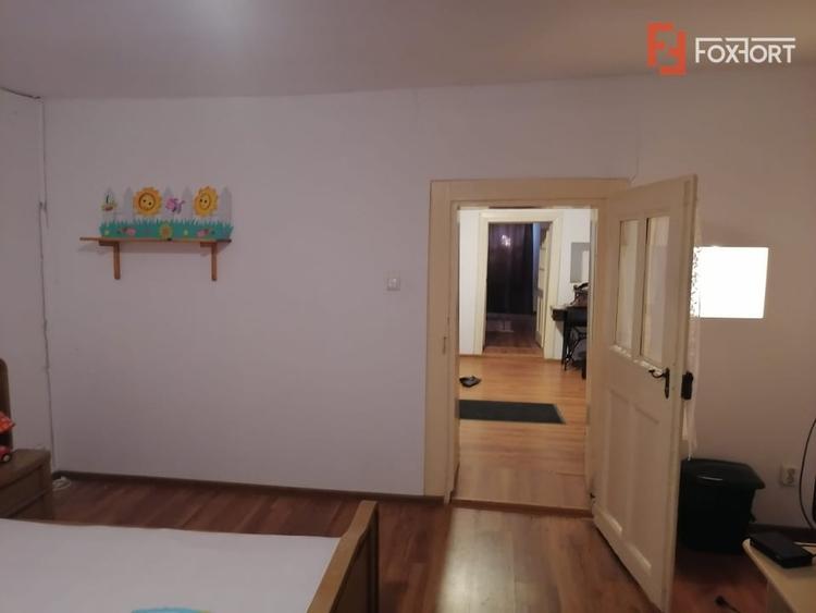 Casă individuală cu 7 camere cu Teren 4316 Mp în Bogda