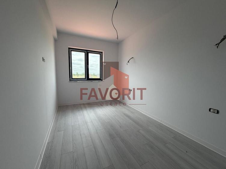 Duplex cu 4 camere cu Canalizare în Săcălaz
