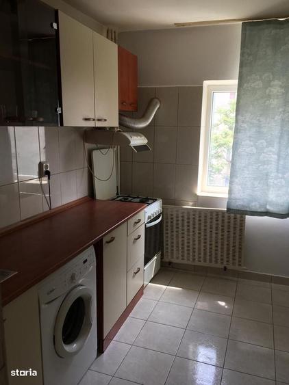 Apartament cu 3 camere decomandat în Nerva Traian