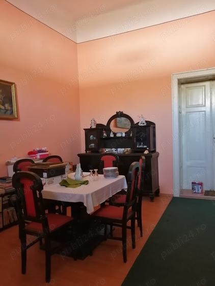 Casă cu 4 camere în Vânători