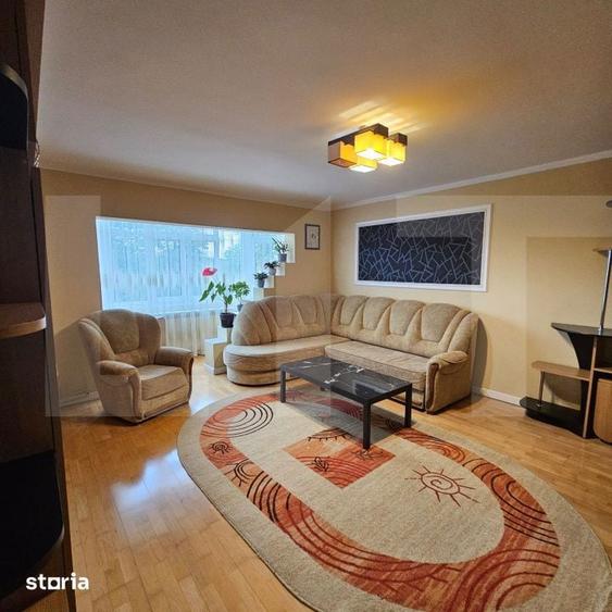 Apartament cu 3 camere, mobilat în Central