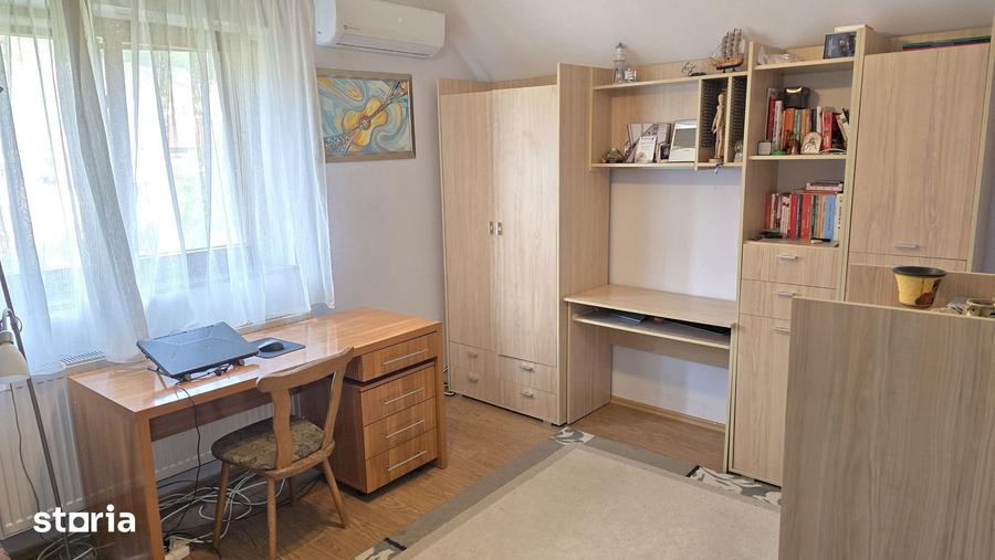 Casă cu 5 camere cu Teren 559 Mp în Viile Noi