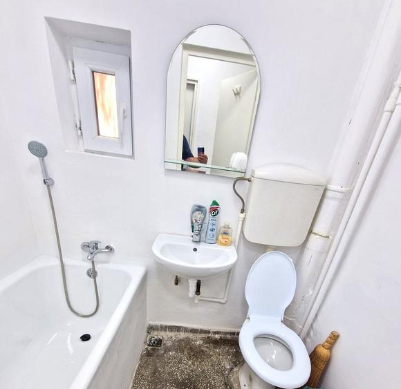 Apartament cu 2 camere semidecomandat în Militari