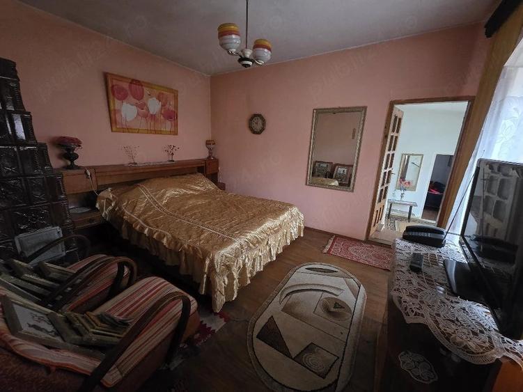 Casă cu 4 camere cu Teren 1900 Mp în Poiana Mare