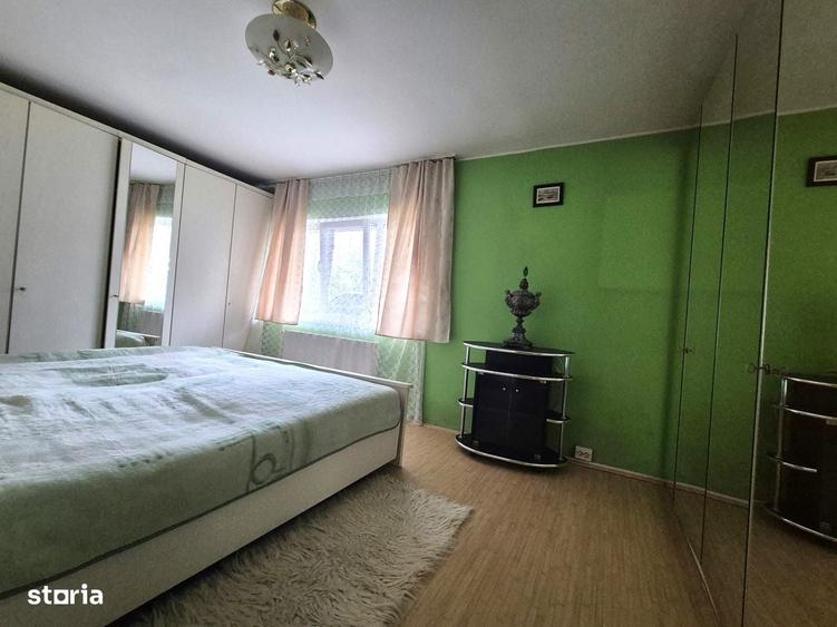 Apartament cu 4 camere decomandat în Central