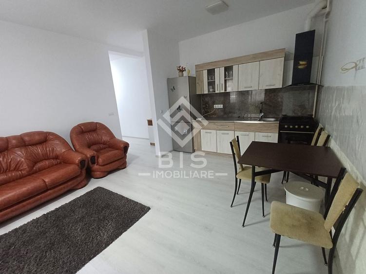 Apartament cu 3 camere semidecomandat, mobilat în Nord