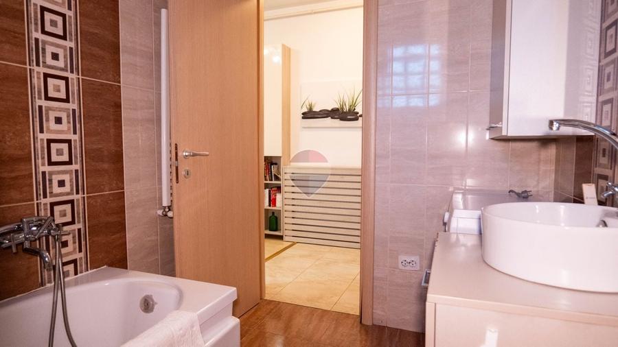 Apartament cu 2 camere semidecomandat în Dămăroaia