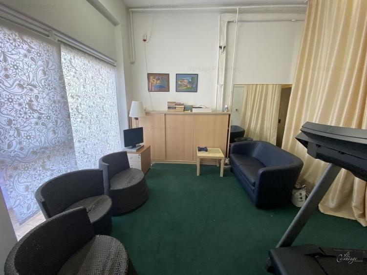 Duplex cu 4 camere cu Piscina în Iancu Nicolae