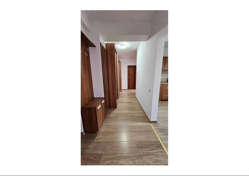 Apartament cu 2 camere semidecomandat, mobilat în Central