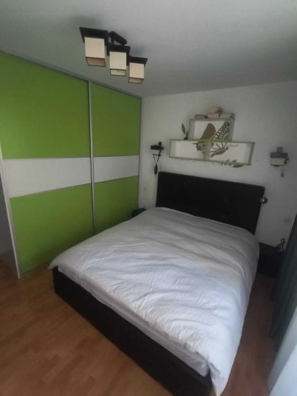 Apartament cu 3 camere decomandat în Aeroport