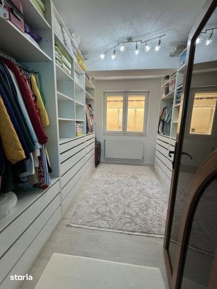 Apartament cu 3 camere decomandat în Delfinariu