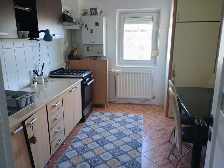 Apartament 3 camere decomandat, mobilat complet Bacau Nord, Aprodu Purice, proprietar - 1