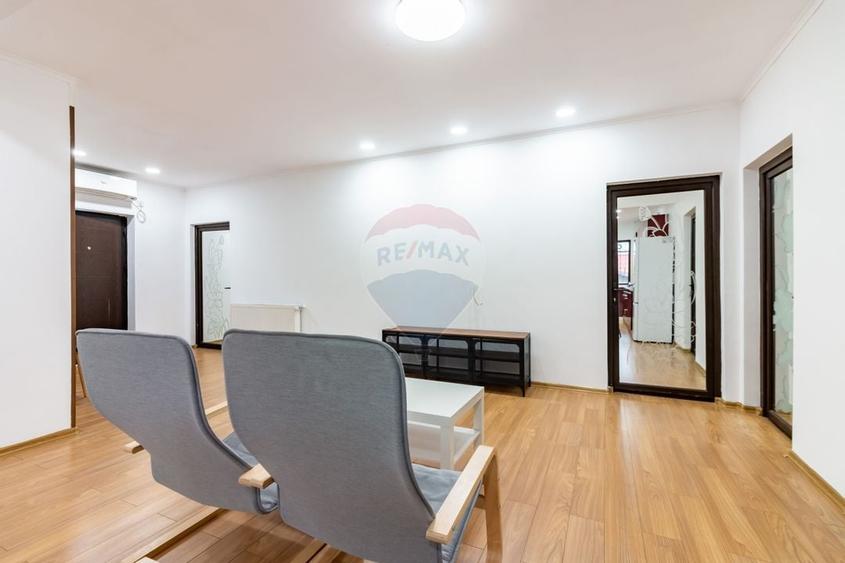 Spațiu comercial de vanzare în Voluntari, stradal, randament 10,7/an - 20