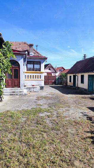 Casa de vanzare cu gradina si curte Drasov Jud. Alba - 9