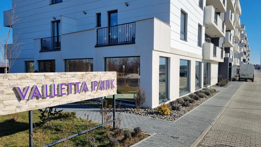 Spațiu comercial – Calea Șurii Mici, ansamblul Valletta Park - 1