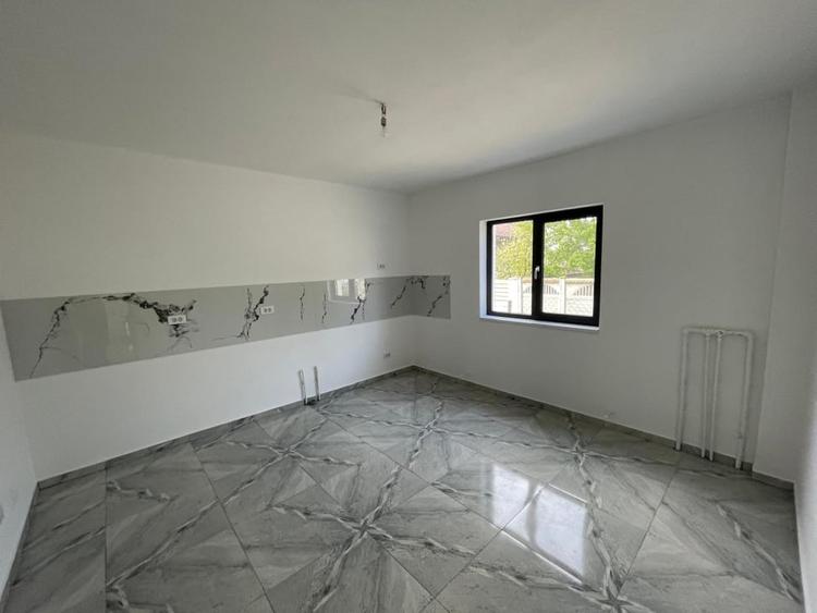 Casa noua P+1 cu teren de 330mp si toate utilitatile la Braniste/Podari - 10