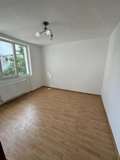 Vand apartament cu 3 camere - 8