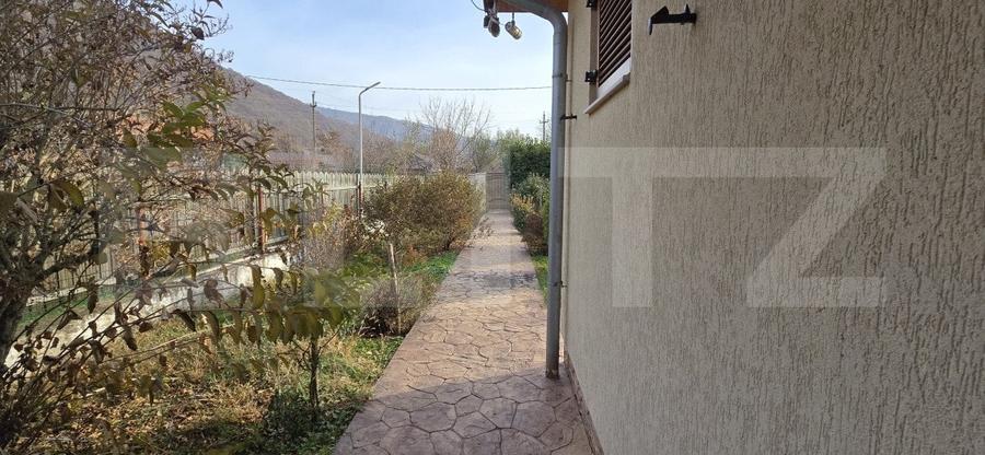 Casa deosebita cu 3 dormitoare si jacuzzi, aproape de statiunea Baile Herculane - 2