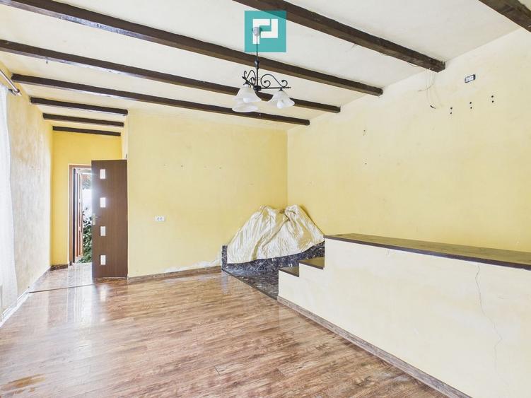 Casă cu 4 camere în zona Parneava - 7
