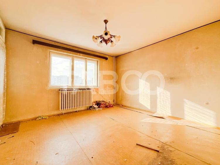 De vanzare apartament cu 2 camere decomandate si panorama - 2