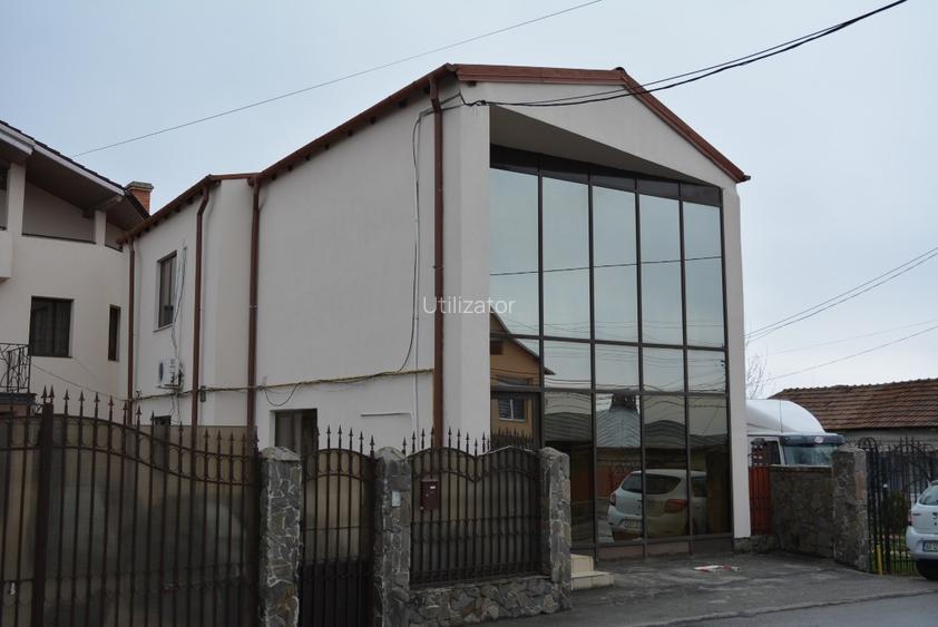 Vand spatiu comercial P+1E (160mp.)