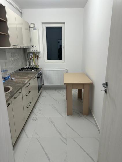 inchiriez apartament 2 camere, decomandat - 5