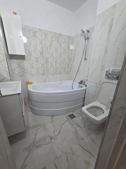 Apartament 3 camere, Etaj 3 8, bloc 1993, renovat complet - 1