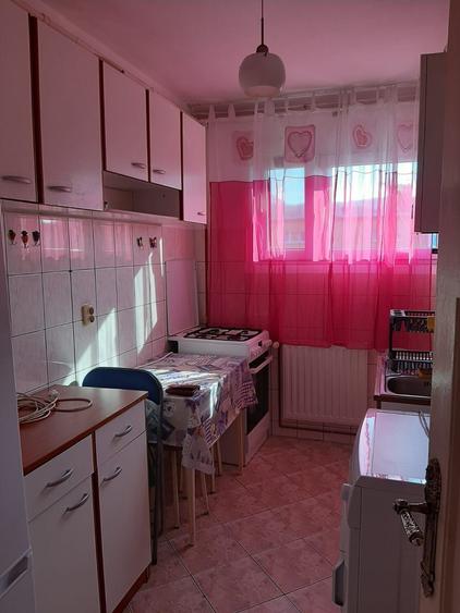 Apartament cu 2 camere semidecomandat în Astra