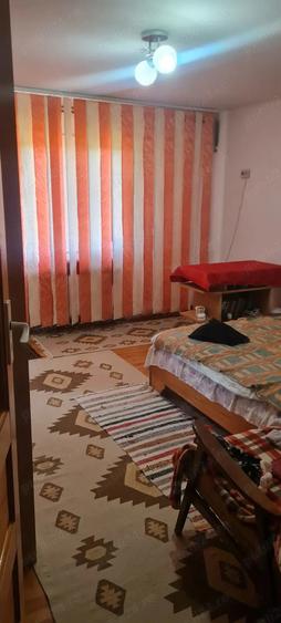 Vand casa in comuna Copaceni, sat Ulmetu, jud Valcea - 1