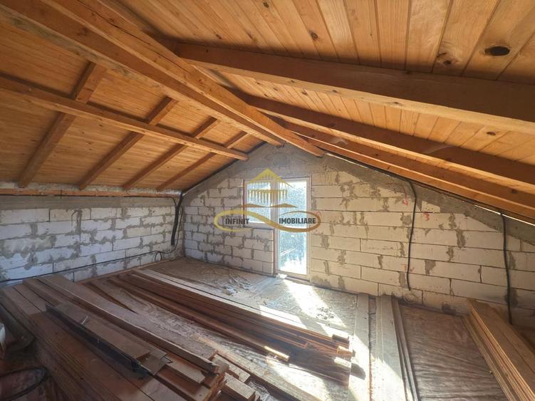 Casă P+M la roșu + teren 1.239 mp – Sărata (Bacău) – 74.900 € - 8