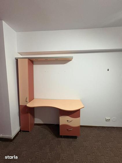 2 cam d 54 mp zona podul de fier la strada etaj 1/4 renovat 450 eur - 7