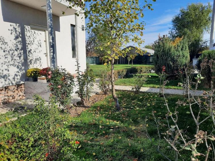 FARA COMISION in Bacu aproape asfalt casa gata mobilata cu 4 camere P+1+pod 560m - 19