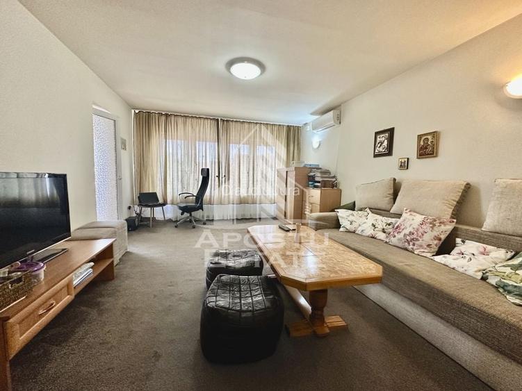 Apartament cu 2 camere, decomandat, 2 locuri de parcare, Girocului Apartament cu 2 camere, decomandat, 2 locuri de parcare, Girocului