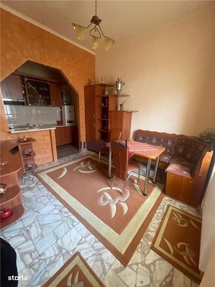 De inchiriat:Apartament Central cu 2 camere - 4