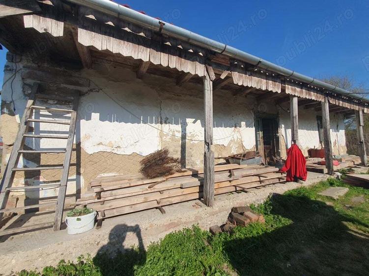 Vand casa la sat, Susani, cu teren ?i gradina - 1