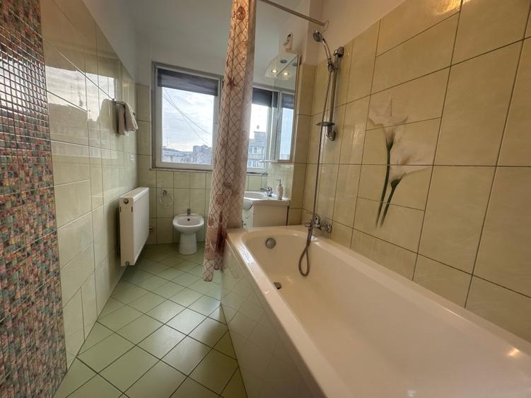 Apartament 2 dormitoare cu hol locuibil, 2 balc, centrala proprie, bloc solid - 24