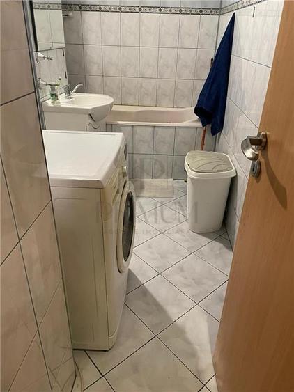 GHE. LAZAR - 3 CAM - 2 BAI - CENTRALA - ETJ.INTERMEDIAR - LIFT -SPATIOS- - 7