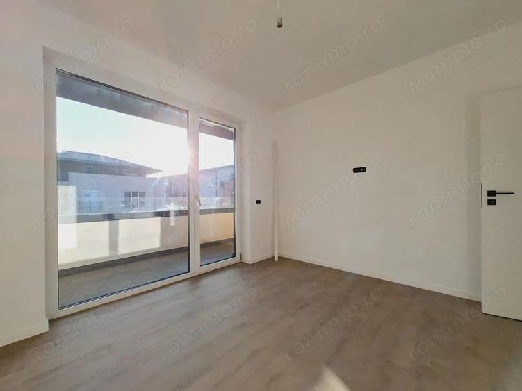 3 camere.Pe doua niveluri.Luminos.Spatios - 1